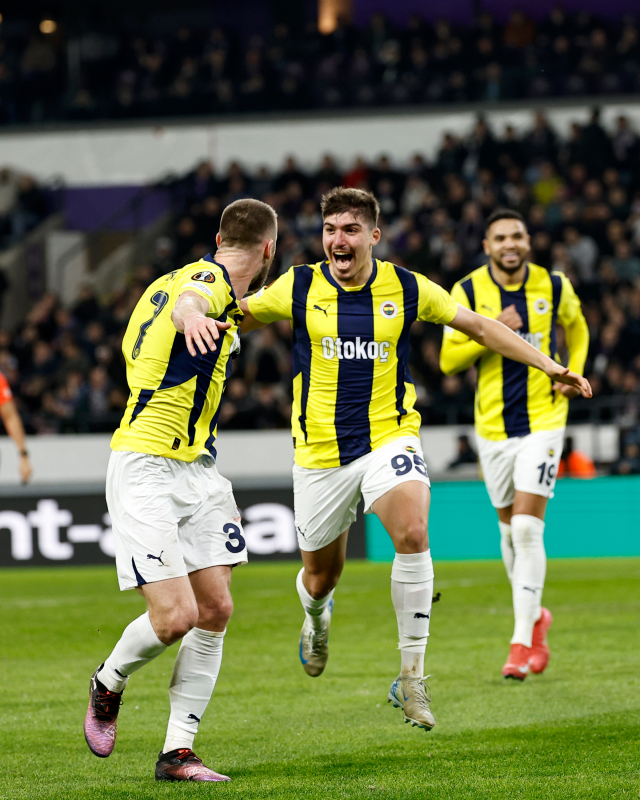 Fenerbahçe, UEFA Avrupa Ligi'nde son 16'ya kaldı