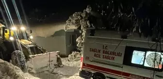 Rize'de Kar Nedeniyle Ambulansa Yardım Eli