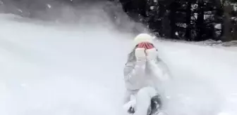 Bolu'da Şambrel ile Kayma Eğlencesi Sosyal Medyada Viral Oldu