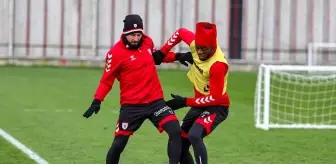 Samsunspor Rizespor'u Ağırlıyor: Zirve Takibi Sürecek Mi?