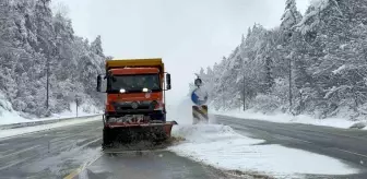 Bolu Dağı Geçişinde Kar Yağışı Etkili