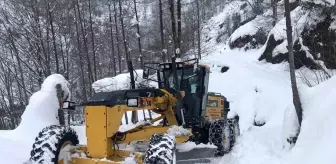 Rize'de Yoğun Kar Yağışı Nedeniyle Eğitim-Öğretime Ara Verildi