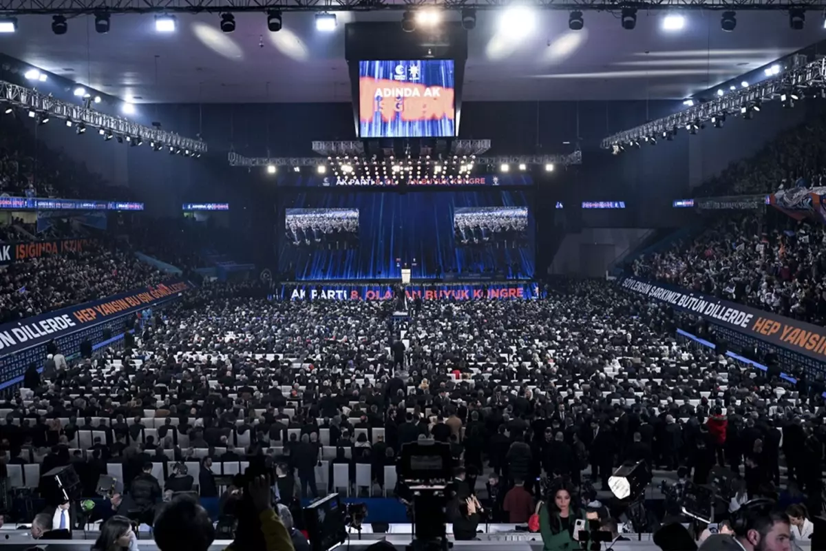 AK Parti'nin yeni MKYK'sında iş dünyasından 3 isim yer aldı