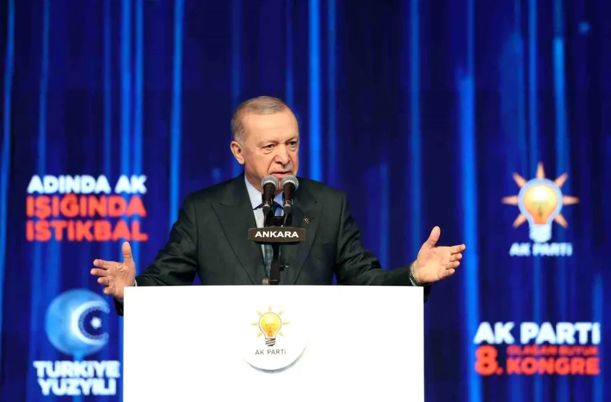 Cumhurbaşkanı Erdoğan: "Daha iki sene öncesinde ülkeyi beraber yönetmeye talip olanların, daha sonra gırtlak gırtlaga kavgaya tutuştuğunu hep beraber...