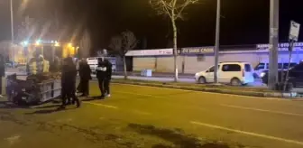 Batman'da Kamyonet ile Motosiklet Çarpıştı: 1 Yaralı