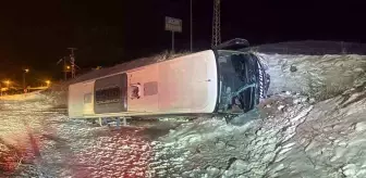 Sivas'tan Ankara'ya Giden Yolcu Otobüsü Devrildi: 5 Yaralı