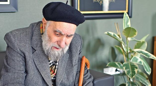 Hasan Çelebi kimdir? Hattat Hasan Çelebi Türk mü, nereli? Hasan Çelebi kimdir? Hattat Hasan Çelebi Türk mü, nereli?