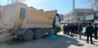 Kahramanmaraş'ta Hafriyat Kamyonu Yaşlı Adamın Ölümüne Neden Oldu