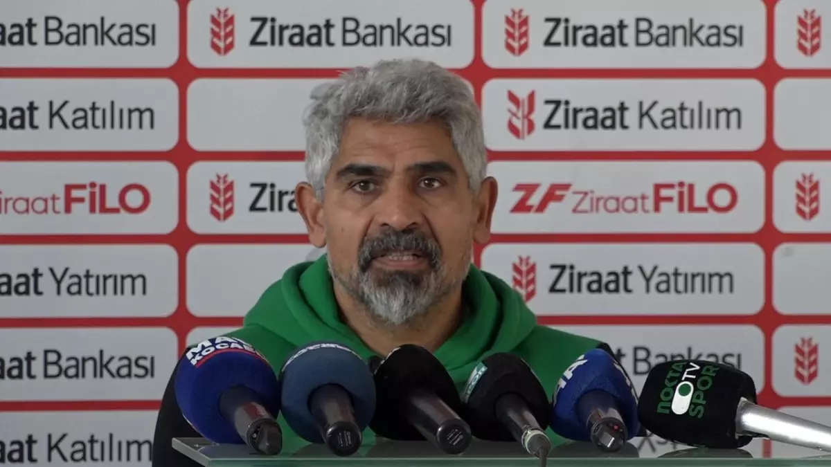 Kocaelispor Teknik Direktörü Taşdemir'den Takvim Eleştirisi