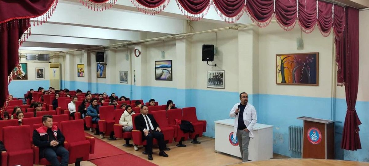 Nazilli'de Öğrencilere Veterinerlik Mesleği Tanıtıldı