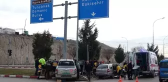 Kütahya'da Trafik Kazası: 4 Yaralı