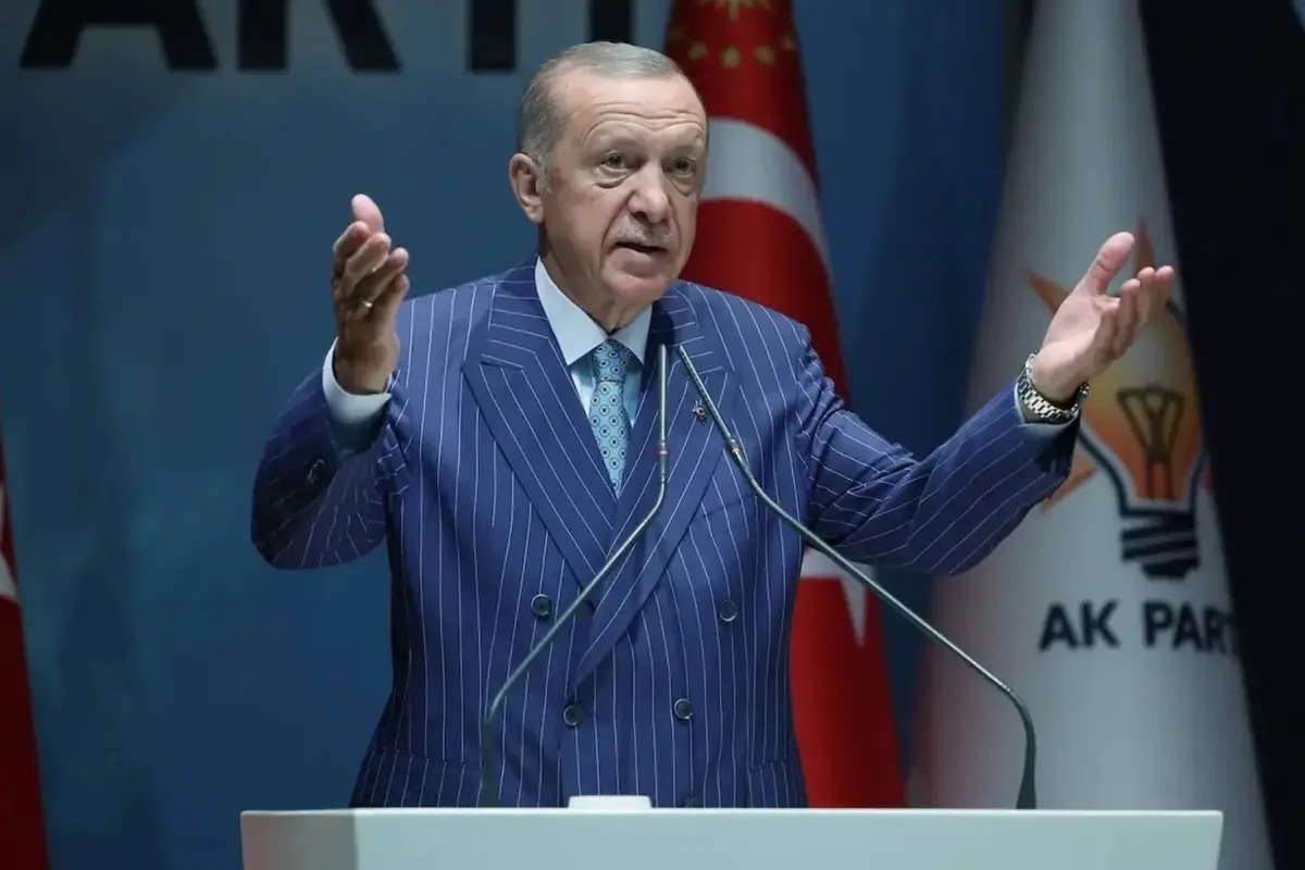 Erdoğan'dan Özel'in komutanları hedef almasına tepki: Başkomutan olarak sesleniyorum, haddini bil