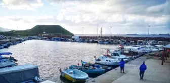 Aliağa'da Balıkçılar Tekne Bağlama Ücretlerine Yüksek Zamlar Yüzünden Yargıya Başvuruyor