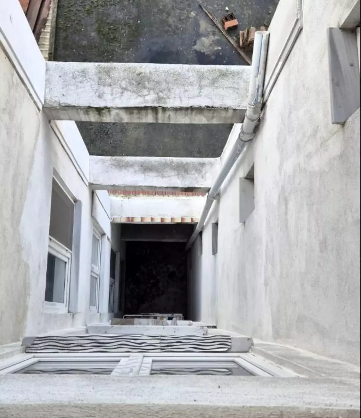 Susurluk'ta Çatı Çalışması Sırasında İşçi Düşerek Hayatını Kaybetti