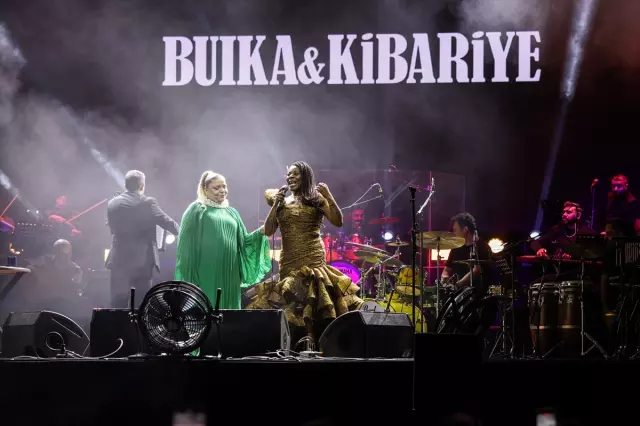 Historic concert by Kibariye and Buika: They performed the song Sevdam Ağlıyor