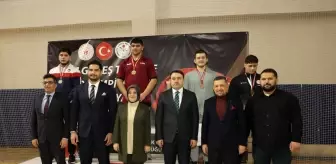 Kütahya'da U-17 Güreş Türkiye Grup Müsabakaları Sona Erdi