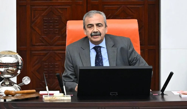 Sırrı Süreyya Önder kimdir? DEM Parti Milletvekili Sırrı Süreyya Önder nereli, kaç yaşında?