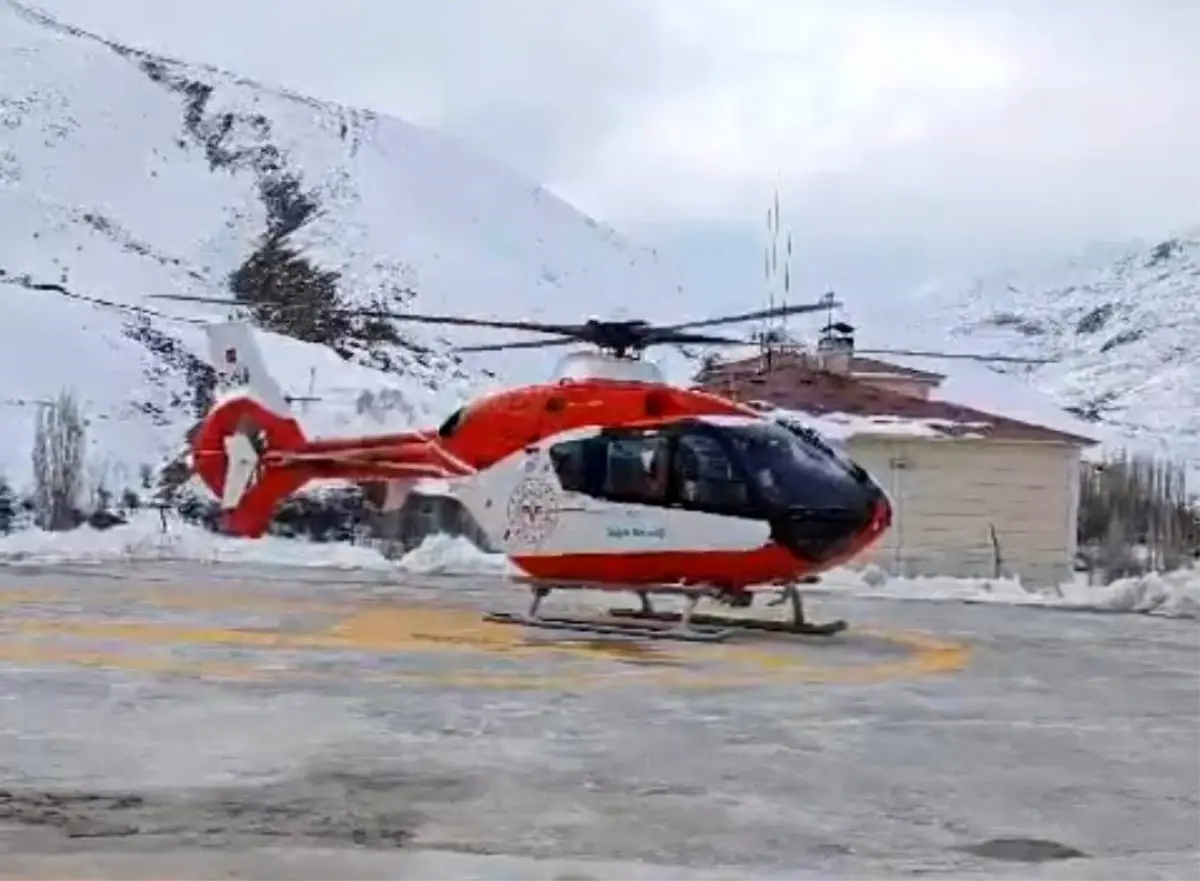 Hamile Kadın Helikopter Ambulansla Van'a Sevk Edildi
