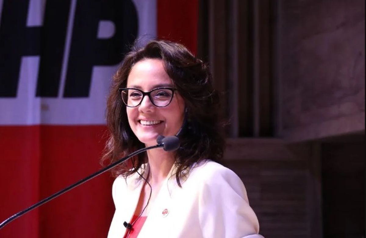 Gonca Köksal kimdir, hangi partilidir? Ahmet Aras ve Gonca Köksal evleniyor mu?