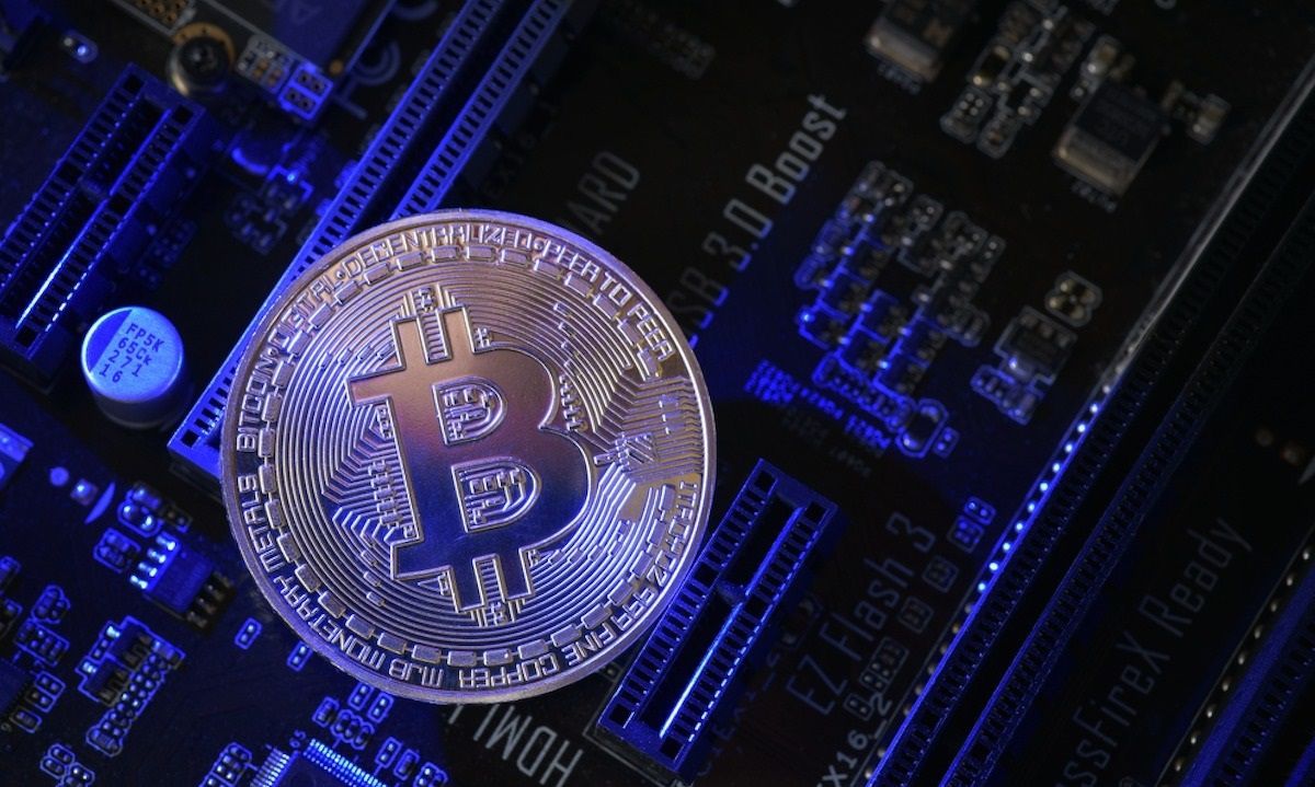 Trump'ın tarife politikaları Bitcoin'i 80 bin doların altına indirdi: Uzmanlar alım fırsatı diyor