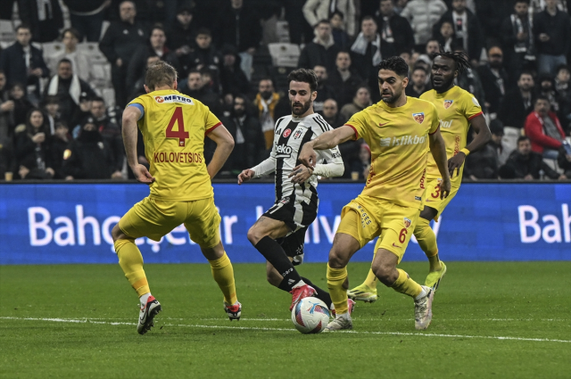 Beşiktaş, Kayserispor'u 2-0 mağlup etti Beşiktaş, Kayserispor'u 2-0 mağlup etti