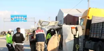 Hatay'da Servis Minibüsüyle Tıra Çarpma Kazası: 6 Ölü