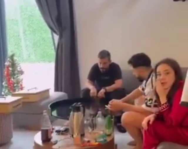 Gözaltına alınan Polat çifti sağlık kontrolünden geçirildi Gözaltına alınan Polat çifti sağlık kontrolünden geçirildi