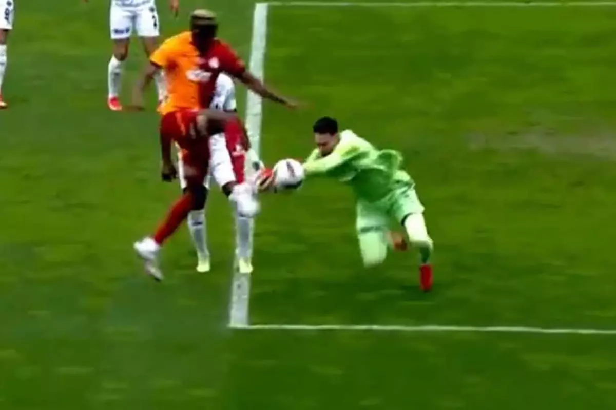Herkes Galatasaray'ın kazandığı bu penaltıyı tartışıyor