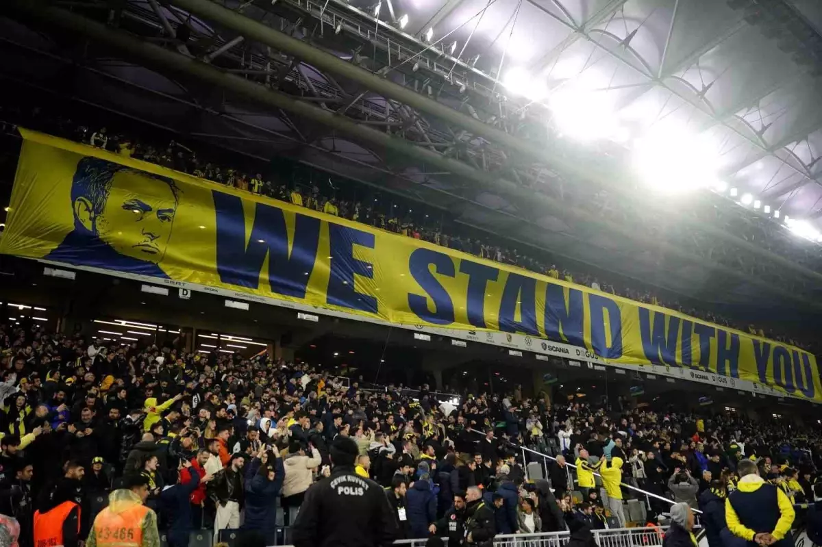 Trendyol Süper Lig: Fenerbahçe: 1 Antalyaspor: 0 (Maç devam ediyor)