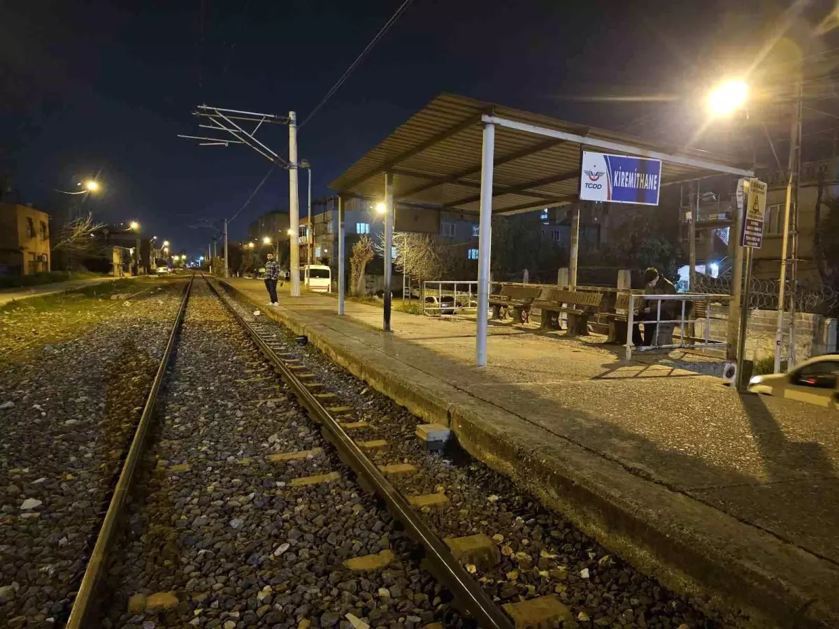 Adana'da sokak ortasında iki kardeş bıçaklanarak öldürüldü