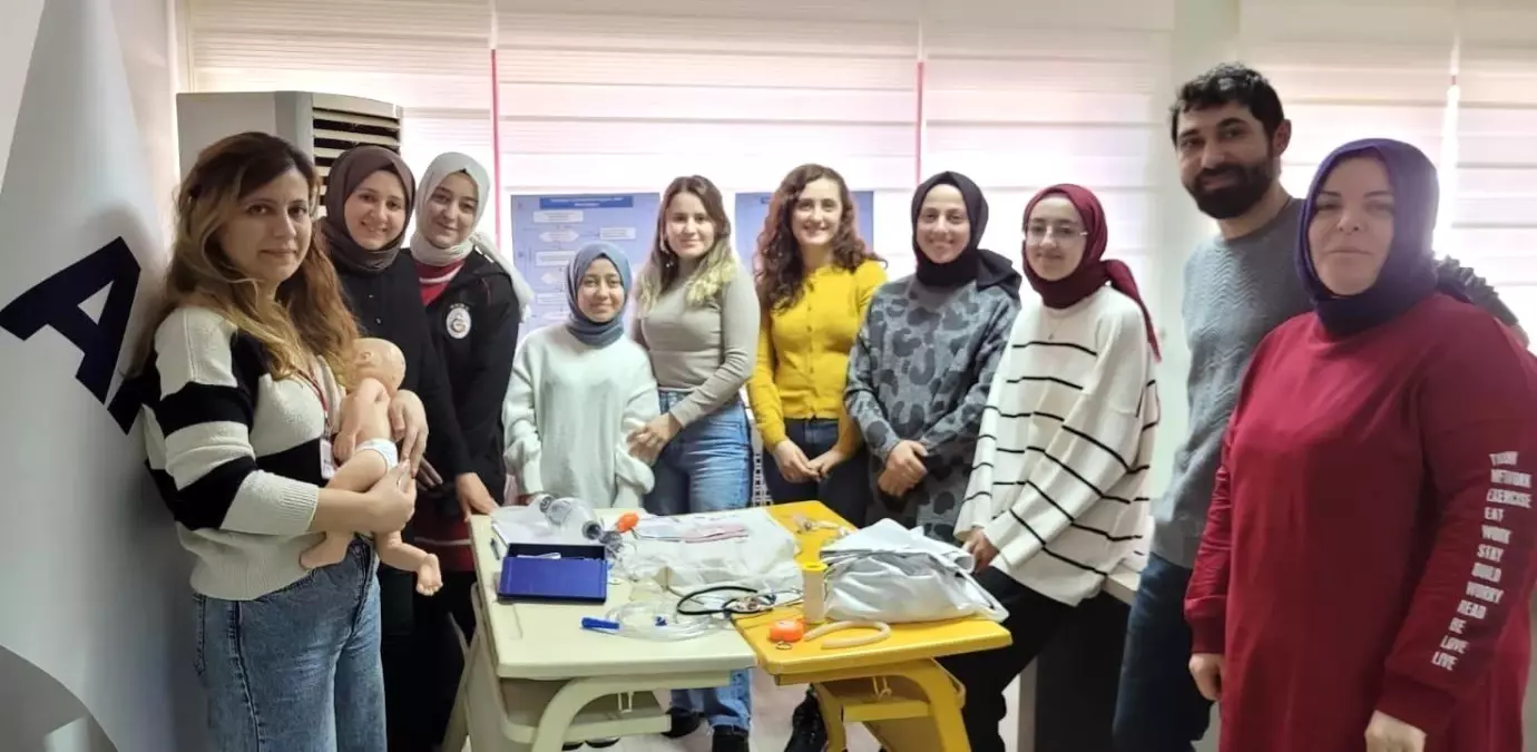 Afyonkarahisar'da Yenidoğan Canlandırma Eğitimi Tamamlandı