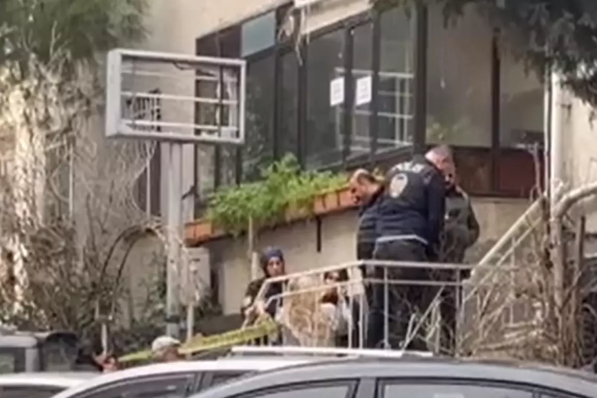 İstanbul'da aile katliamı! Eşini ve çocuklarını öldürüp kafasına sıktı