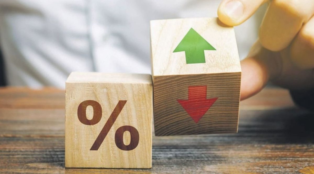 Enflasyon artarsa döviz kuru ne olur? Enflasyon artarsa dolar artar mı?