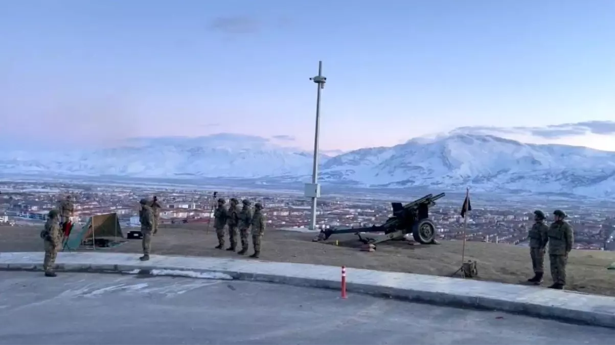 Erzincan’da İftar Topu Atışları Geleneği Devam Ediyor