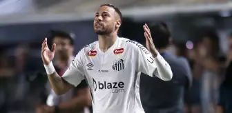Neymar Santos'ta fırtına gibi: Frikikten müthiş gol