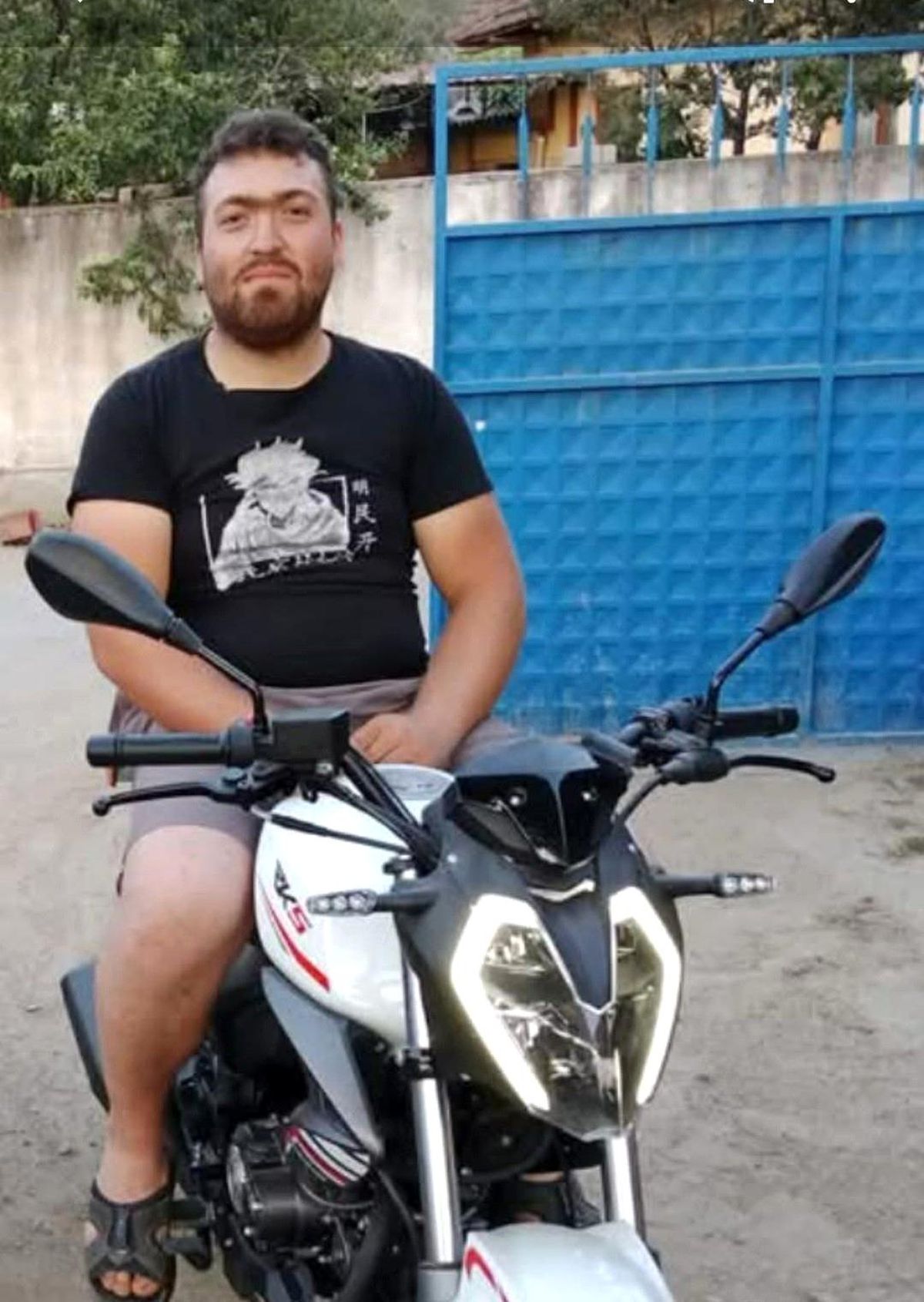 Manisa'da Otomobil ve Motosiklet Çarpışması: Genç Hayatını Kaybetti