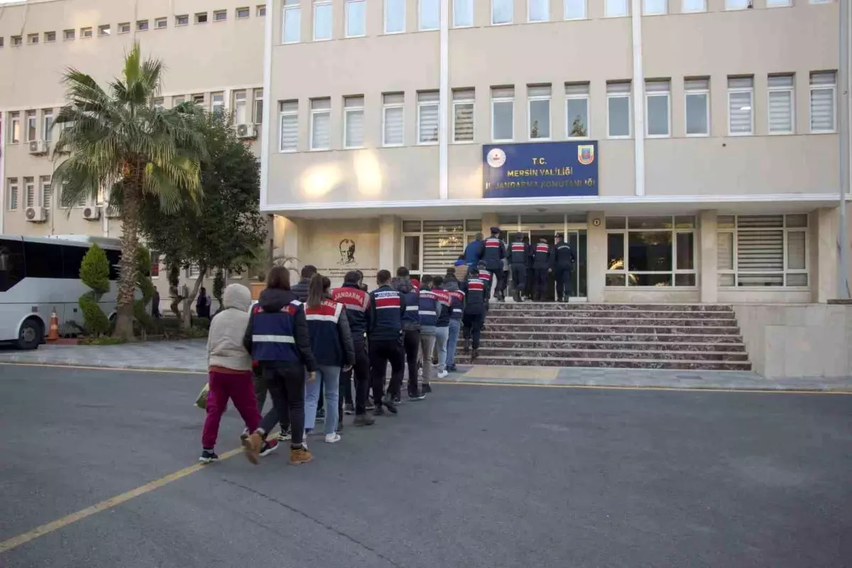Mersin'de Dolandırıcılık Şebekesi Çökertildi