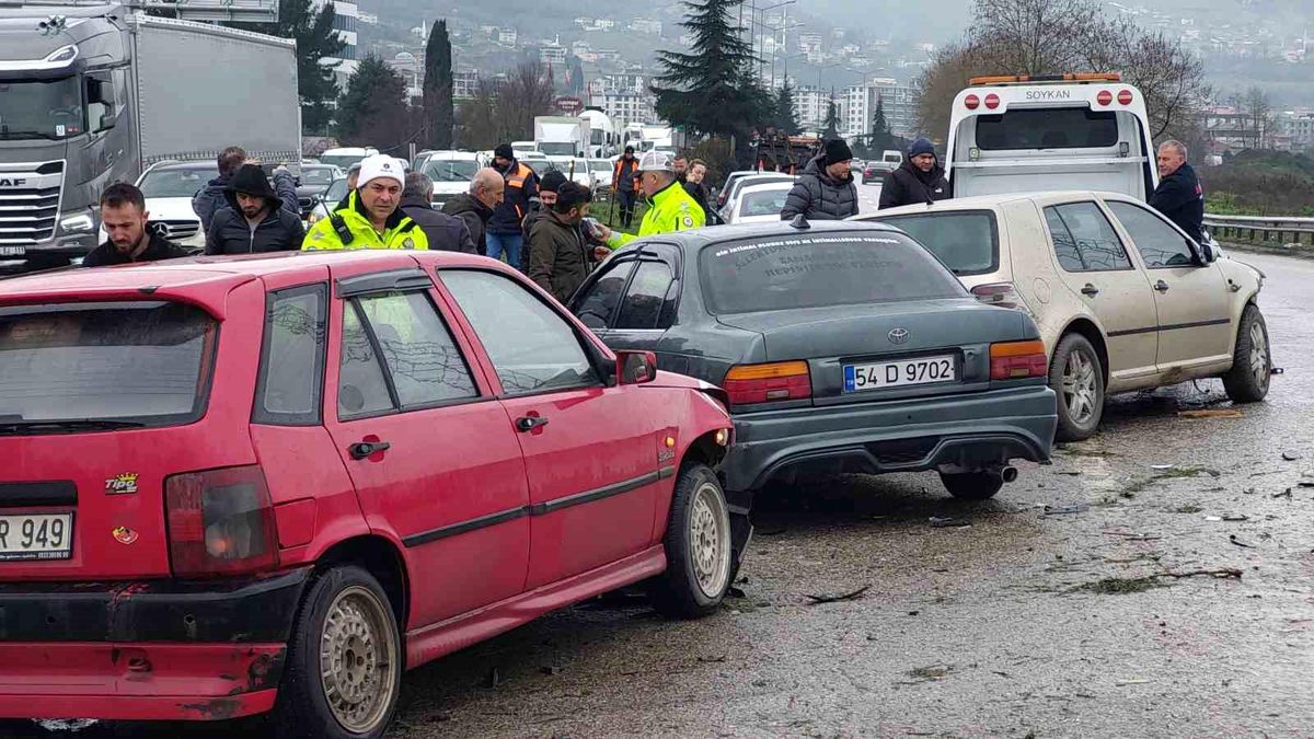 Samsun'da Zincirleme Trafik Kazası: 9 Araç Karıştı