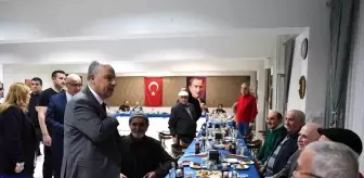 Denizli Valisi Coşkun, Huzurevi Sakinleriyle İftar Yemeğinde Bir Araya Geldi