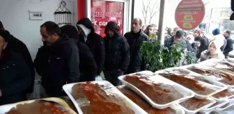 Van'da İftar Sofralarının Vazgeçilmezi Çiğ Köfteye Yoğun İlgi