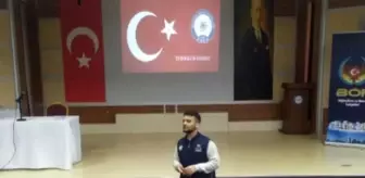 Balıkesir'de Gençlere Güvenli Gelecek Konferansı Düzenlendi