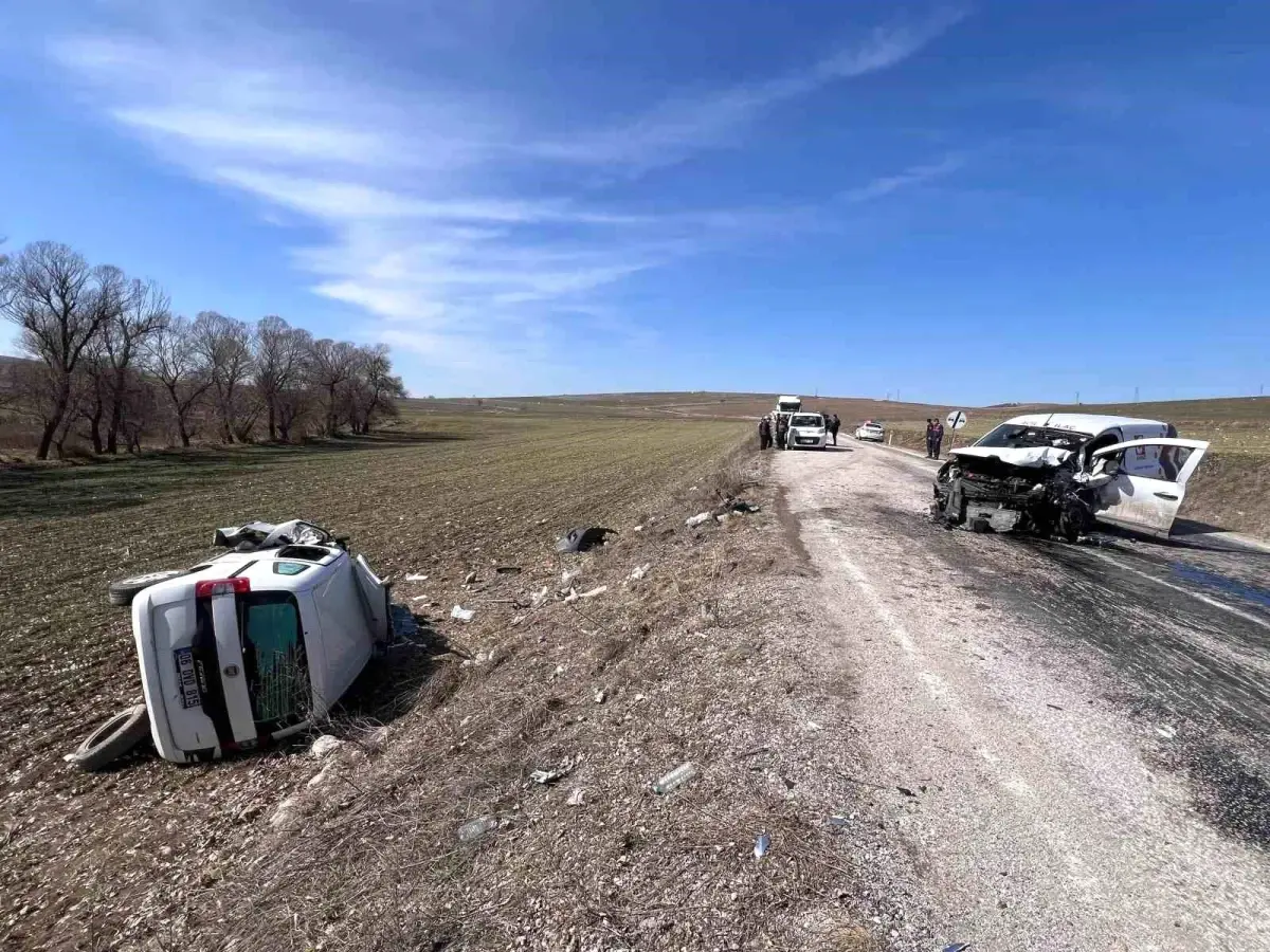 Çorum'da Trafik Kazası: 1 Ölü, 5 Yaralı