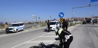 Edirne'de Motosiklet ile Otomobil Çarpıştı: Bir Yaralı