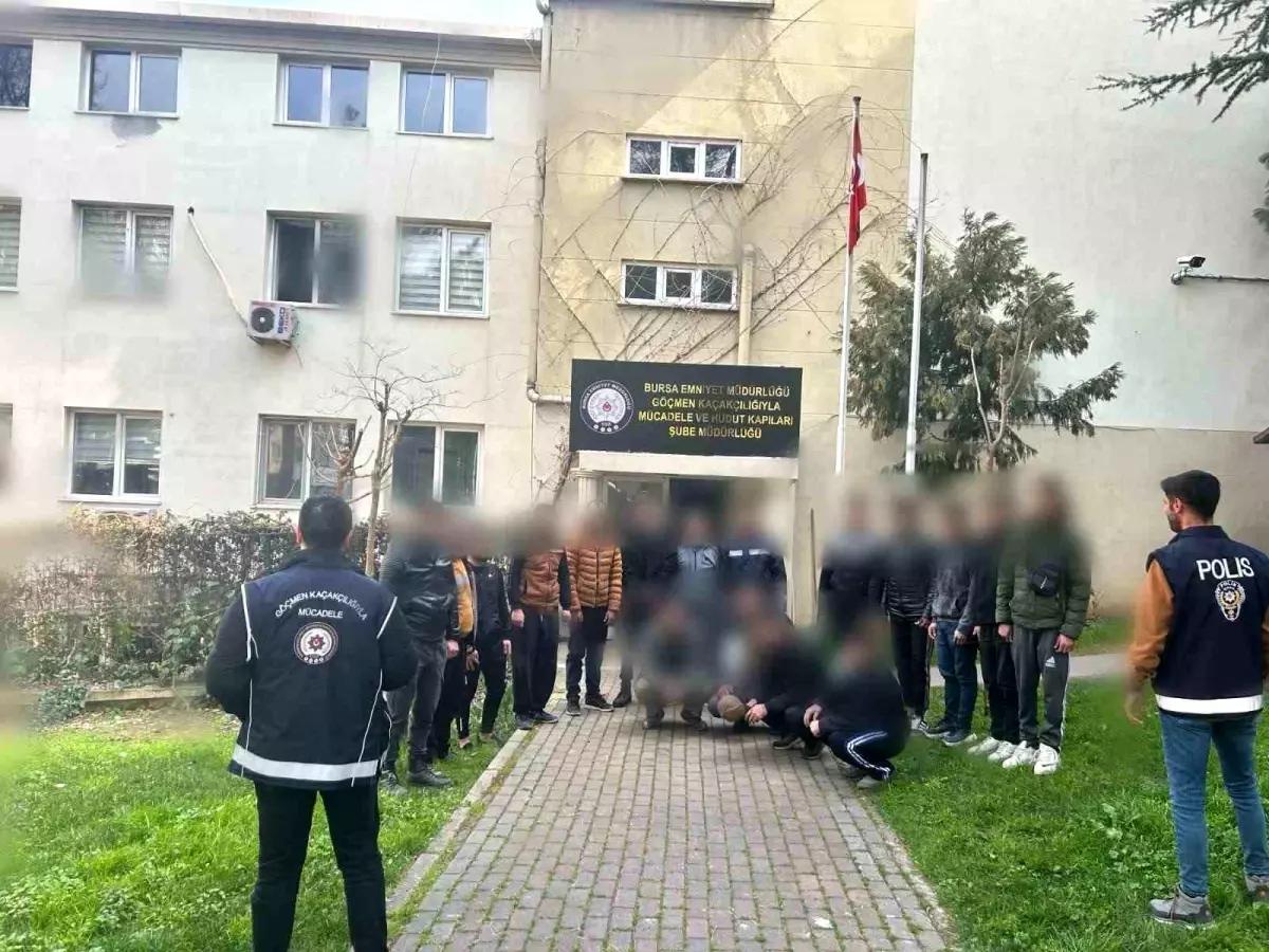 Bursa'da Göçmen Kaçakçılığı Operasyonu: 2 Şüpheli Tutuklandı