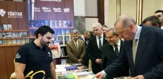 Cumhurbaşkanı Erdoğan, kitap fuarını ziyaret etti