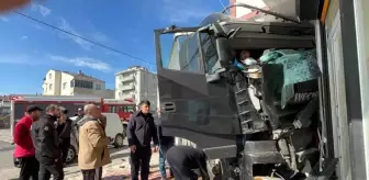 Tekirdağ'da Tır Kazası: 1'i Ağır 2 Yaralı