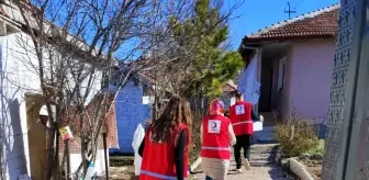 Türk Kızılay Ramazan Kolilerini İhtiyaç Sahiplerine Ulaştırdı