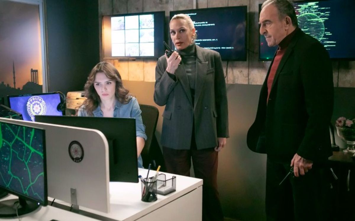 Arka Sokaklar 704. bölüm izle tek parça! Arka Sokaklar yeni bölüm kesintisiz HD izleme linki