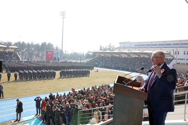 Bakan Güler'den terör örgütü PKK'ya net mesaj: Ateşkes asla söz konusu değil Bakan Güler'den terör örgütü PKK'ya net mesaj: Ateşkes asla söz konusu değil