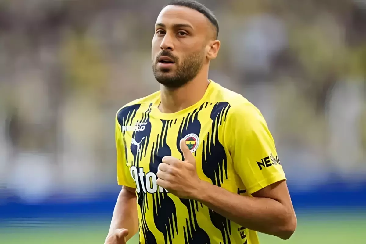 Cenk Tosun Fenerbahçe'den ayrılıyor